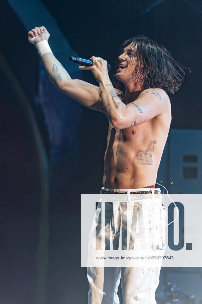 LANY perform at Manchester Apollo Paul Klein of American pop rock band LANY performs at O2 Apollo, Manchester, England, 3rd June 2026, Credit:Mike Gray MIKE GRAY - B4227 Avalon