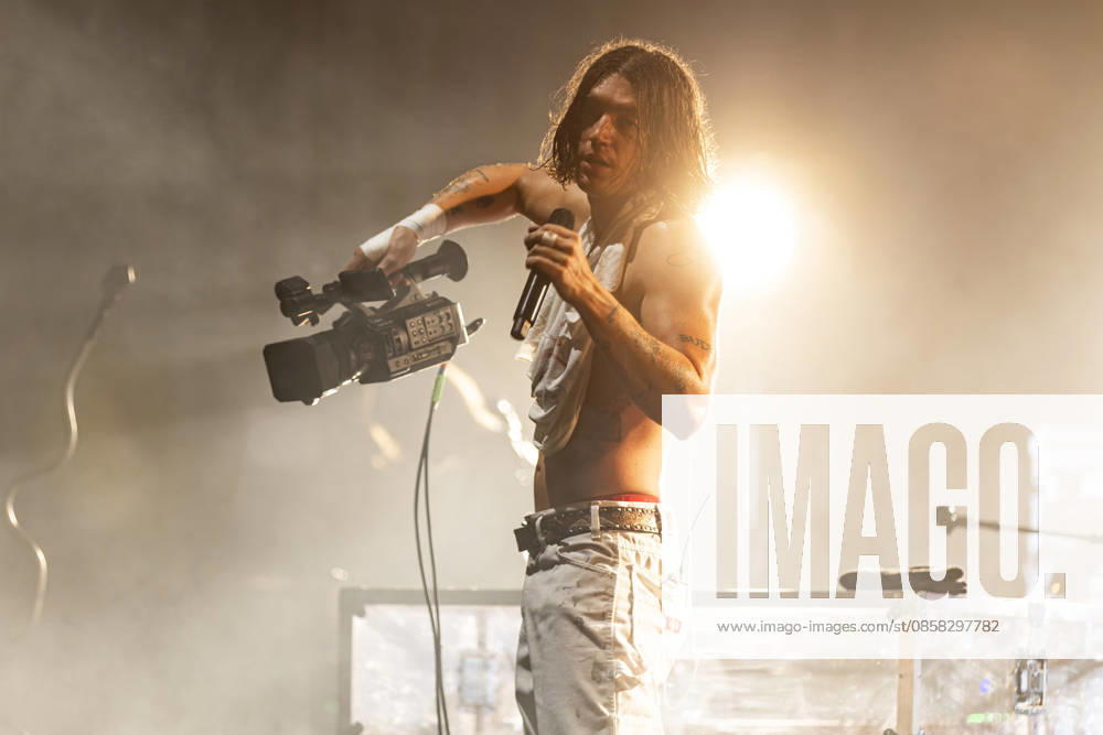 LANY perform at Manchester Apollo Paul Klein of American pop rock band LANY performs at O2 Apollo, Manchester, England, 3rd June 2026, Credit:Mike Gray MIKE GRAY - B4227 Avalon