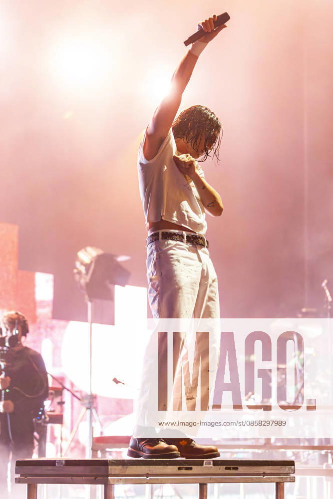 LANY perform at Manchester Apollo Paul Klein of American pop rock band LANY performs at O2 Apollo, Manchester, England, 3rd June 2026, Credit:Mike Gray MIKE GRAY - B4227 Avalon