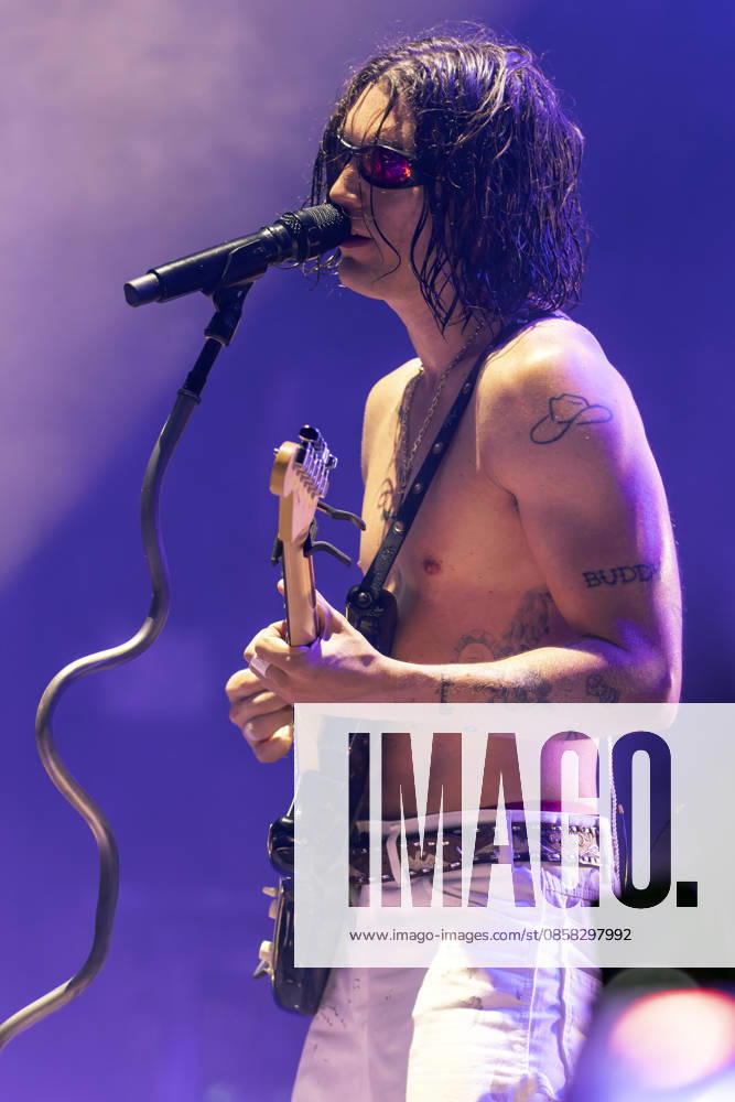 LANY perform at Manchester Apollo Paul Klein of American pop rock band LANY performs at O2 Apollo, Manchester, England, 3rd June 2026, Credit:Mike Gray MIKE GRAY - B4227 Avalon