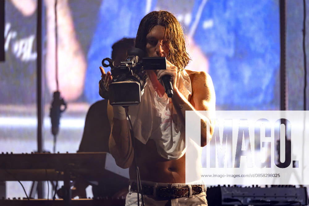 LANY perform at Manchester Apollo Paul Klein of American pop rock band LANY performs at O2 Apollo, Manchester, England, 3rd June 2026, Credit:Mike Gray MIKE GRAY - B4227 Avalon