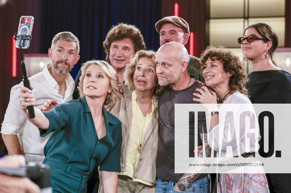Micky Beisenherz, Susan Link, Olaf Heinz Malolepski, Michaela May, Jürgen Vogel, Heinz Willhelm Esser, Isabel Varell and Yasmine MBarek at the recording of the WDR talk show Kölner Treff in WDR Studio BS 3 Cologne, 03 06 2026 Foto:xR.xSchmiegeltx xFuturexImagex koelner_treff0306_6604