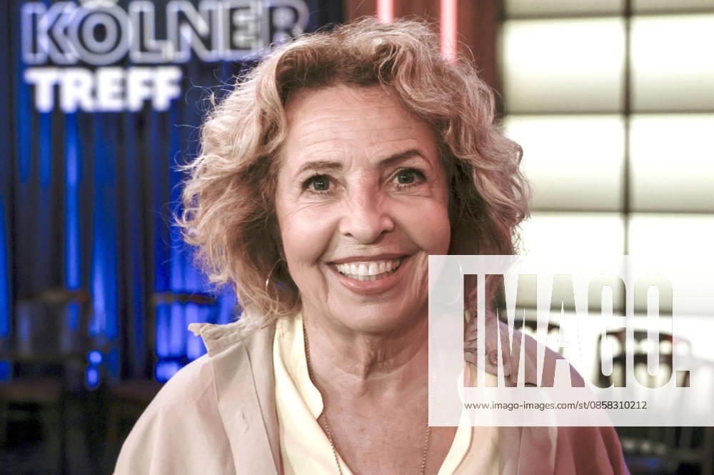Michaela May at the recording of the WDR talk show Kölner Treff in WDR Studio BS 3 Cologne, 03 06 2026 Foto:xR.xSchmiegeltx xFuturexImagex koelner_treff0306_6617
