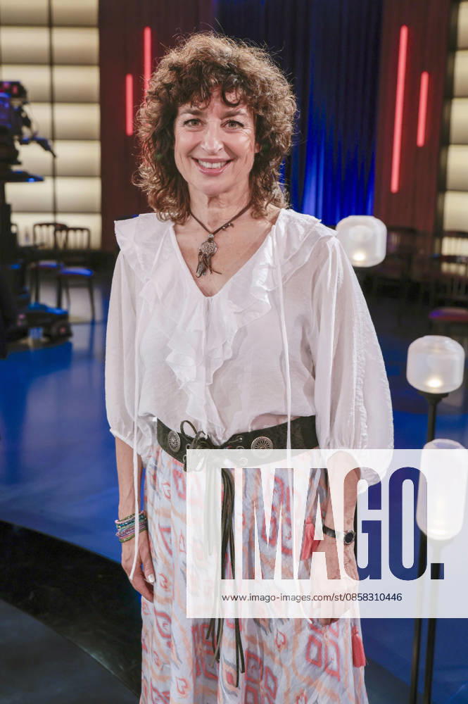 Isabel Varell at the recording of the WDR talk show Kölner Treff in WDR Studio BS 3 Cologne, 03 06 2026 Foto:xR.xSchmiegeltx xFuturexImagex koelner_treff0306_6638