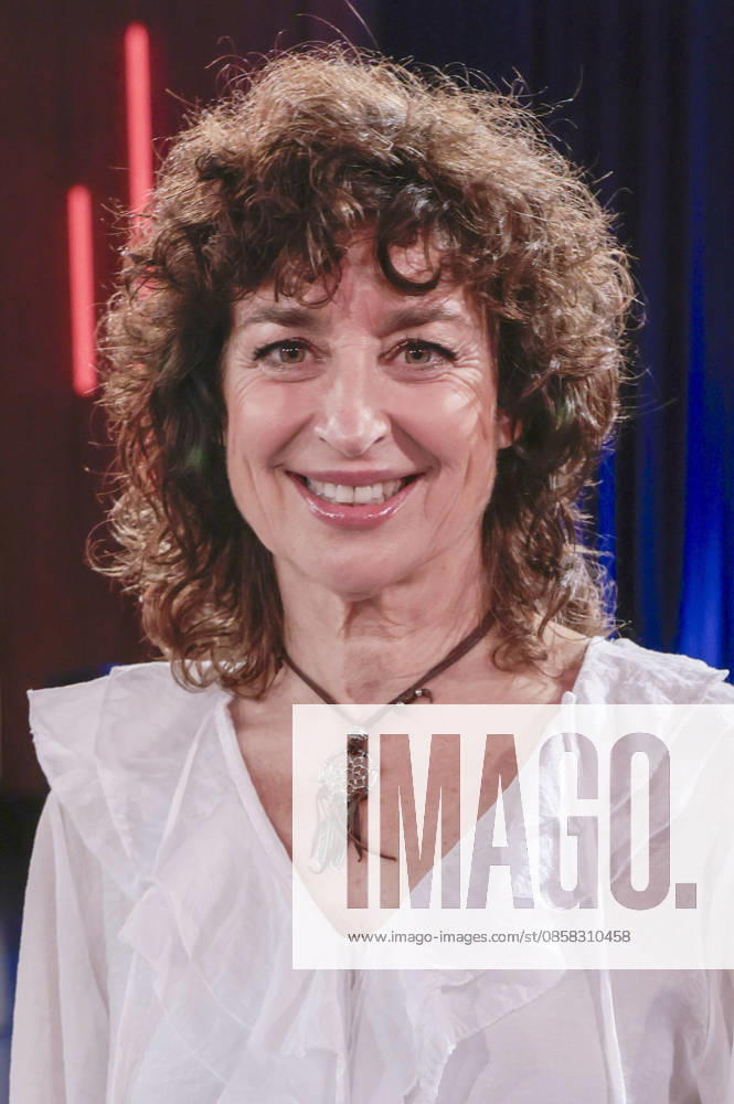 Isabel Varell at the recording of the WDR talk show Kölner Treff in WDR Studio BS 3 Cologne, 03 06 2026 Foto:xR.xSchmiegeltx xFuturexImagex koelner_treff0306_6640