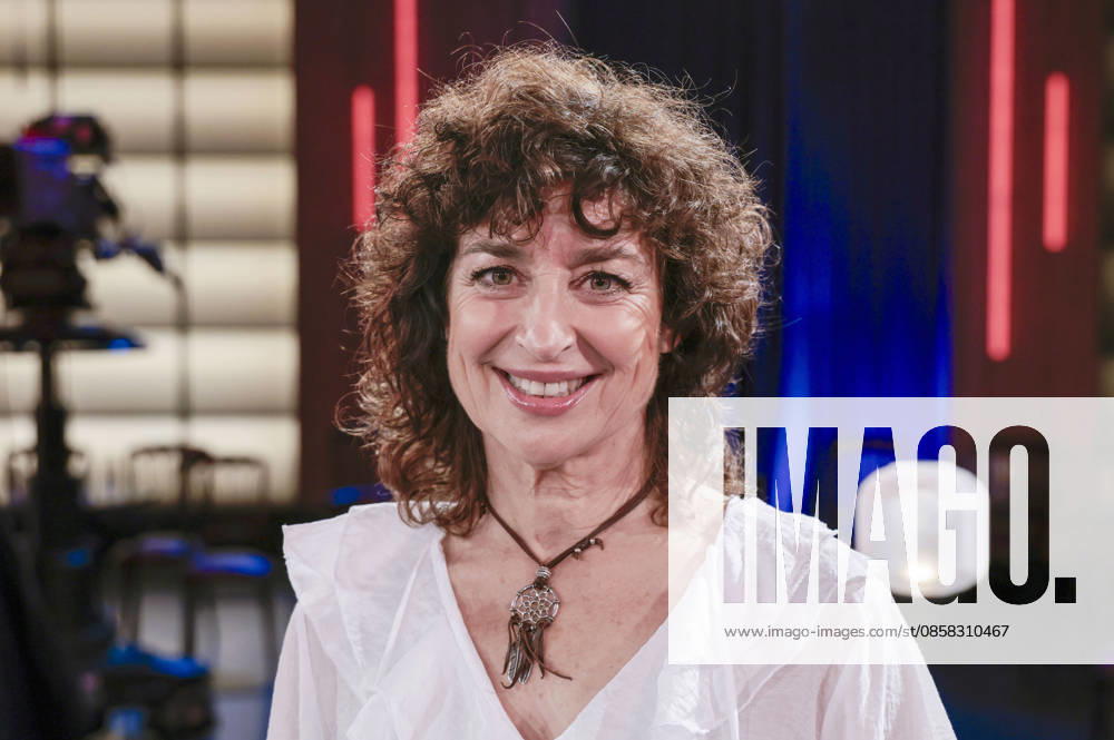 Isabel Varell at the recording of the WDR talk show Kölner Treff in WDR Studio BS 3 Cologne, 03 06 2026 Foto:xR.xSchmiegeltx xFuturexImagex koelner_treff0306_6641