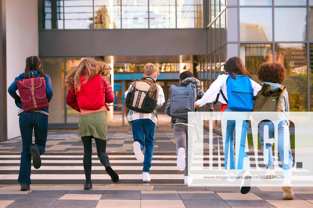 Schule,rennen,schüler,laufen,schülerin,schülerinnen ** school,running, run,pupils,schools,jogging,running,school childrens mmq-15p7 ,model released, Symbolfoto