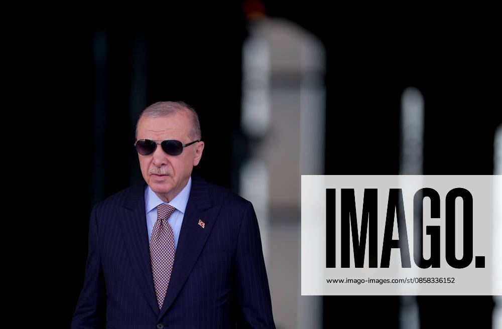 Turkish President Erdogan welcomes Nigerian President Tchiani in Ankara ANKARA, TURKIYE - JUNE 04: Turkish President Recep Tayyip Erdogan welcomes Nigerian President Abdourahamane Tchiani (not seen) with an official ceremony at the Presidential Complex in Ankara, Turkiye on June 04, 2026. Ercin Erturk Anadolu Ankara Turkey. Editorial use only. Please get in touch for any other usage.