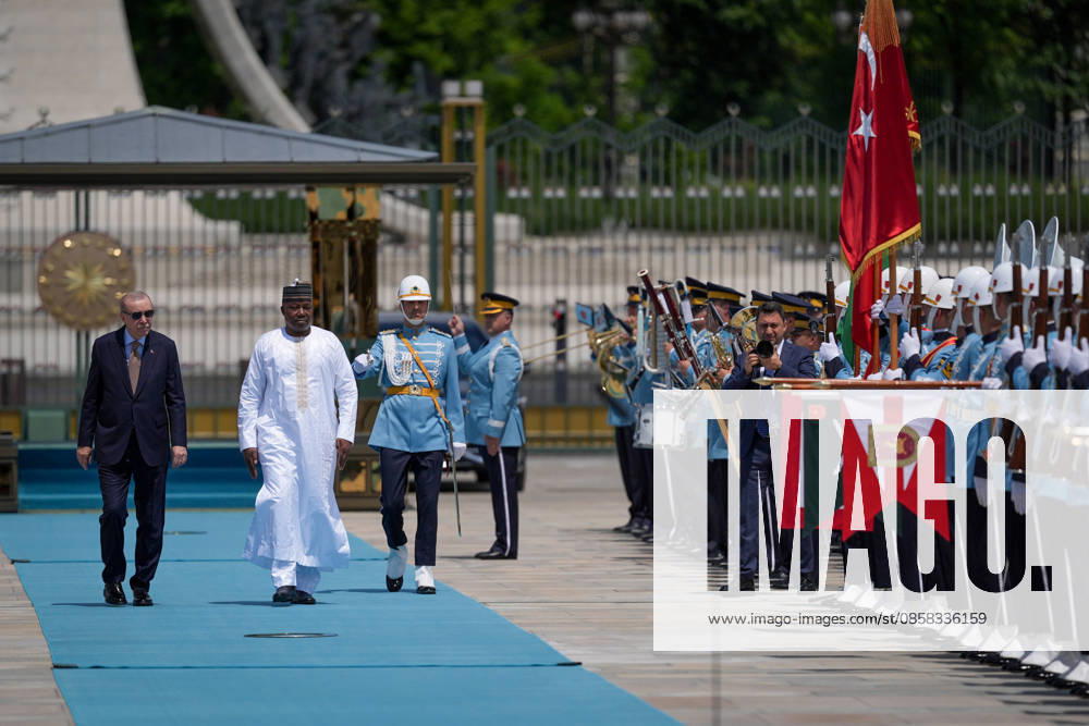 Turkish President Erdogan welcomes Nigerian President Tchiani in Ankara ANKARA, TURKIYE - JUNE 04: Turkish President Recep Tayyip Erdogan welcomes Nigerian President Abdourahamane Tchiani with an official ceremony at the Presidential Complex in Ankara, Turkiye on June 04, 2026. Ercin Erturk Anadolu Ankara Turkey. Editorial use only. Please get in touch for any other usage.