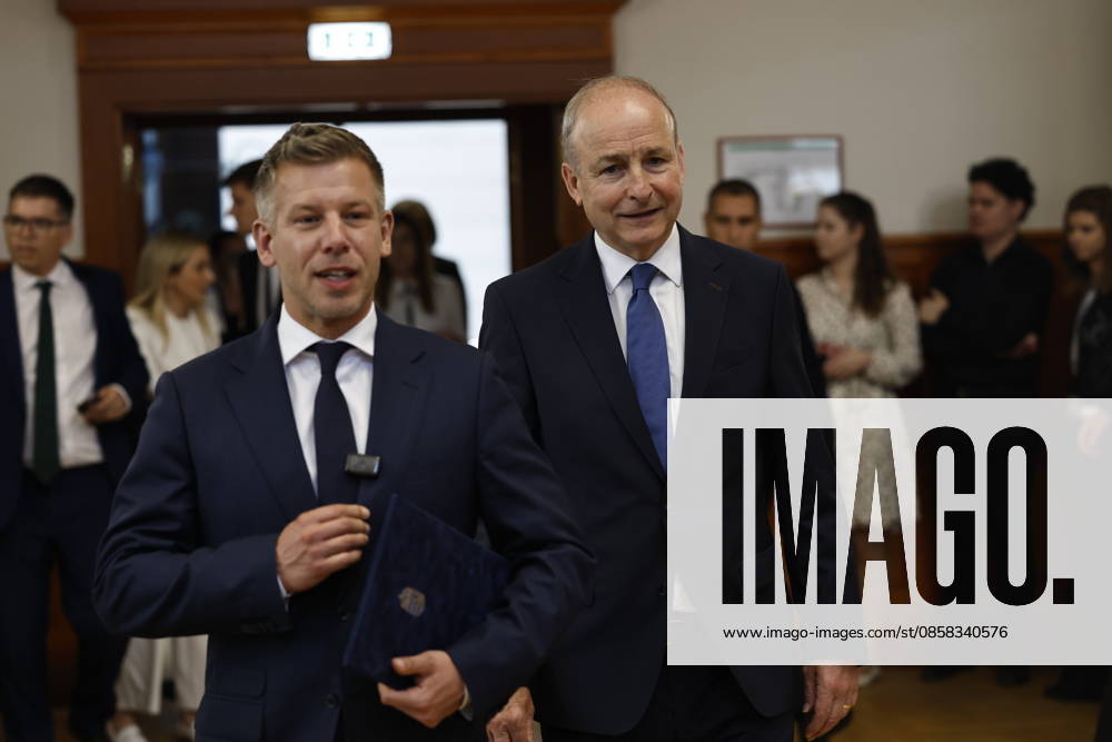 Peter Magyar - Micheal Martin meeting in Budapest BUDAPEST, HUNGARY - JUNE 04: Hungary s Prime Minister Peter Magyar (L) and Ireland s Prime Minister Micheal Martin arrive for a press conference at the foreign ministry in Budapest, Hungary, on June 4, 2026. Arpad Kurucz Anadolu Budapest Hungary. Editorial use only. Please get in touch for any other usage.