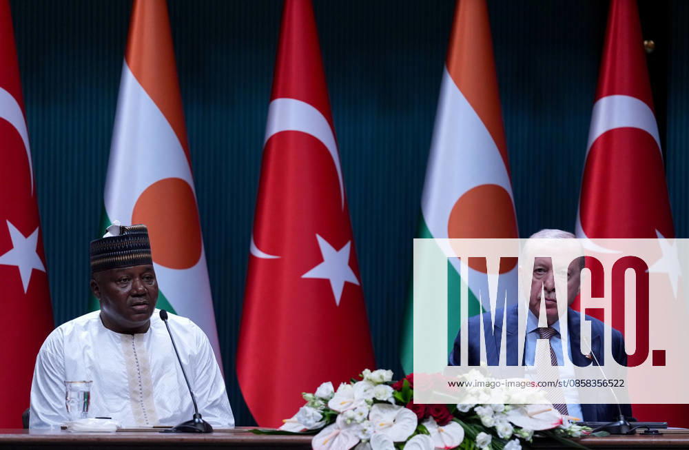 Turkiye and Niger sign joint agreements in Ankara ANKARA, TURKIYE - JUNE 04: Turkish President Recep Tayyip Erdogan (R) and Nigerien President Abdourahamane Tchiani (L) hold a press meeting after their one-on-one and interdelegation meetings at the Presidential Complex in Ankara, Turkiye on June 04, 2026. Ercin Erturk Anadolu Ankara Turkey. Editorial use only. Please get in touch for any other usage.