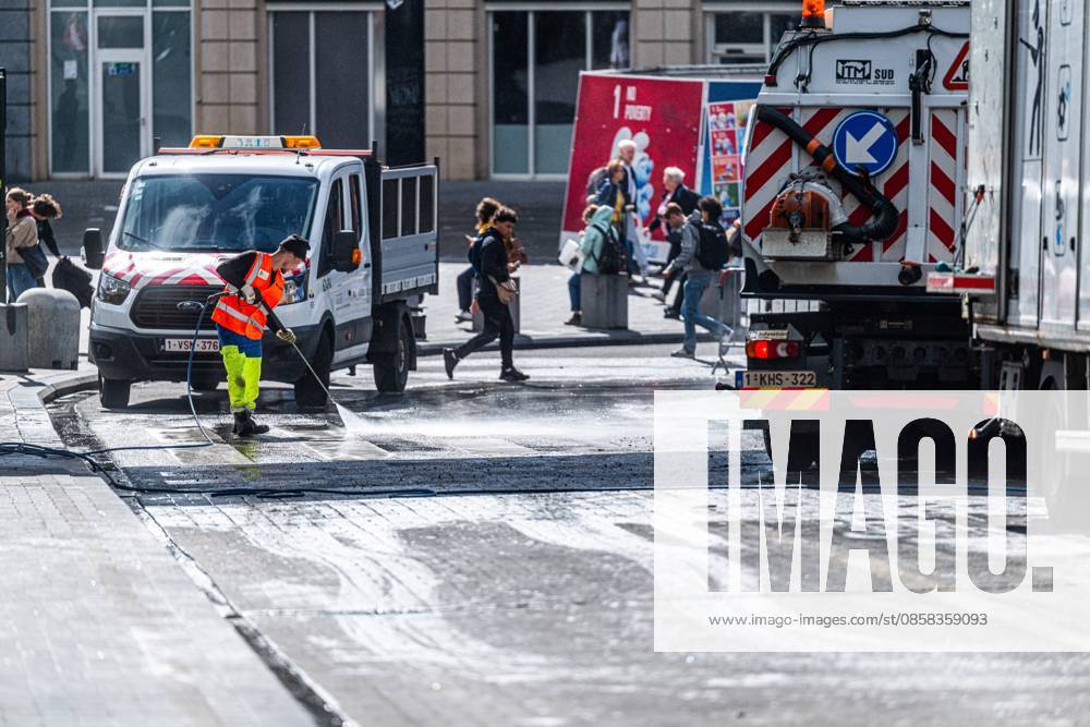 This image shows the aftermath of a protest gathering of teachers in front of the Federation Wallonia-Brussels parliament (Federation Wallonie-Bruxelles - Federatie Wallonie-Brussel), in Brussels, on Thursday 04 June 2026. The vote of the programme decree for education, which includes numerous austerity measures, is expected today by the government majority while protests of teachers are strong. EMILExWINDAL 175955750