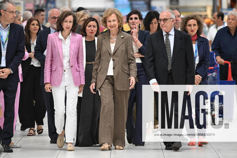 Queen Sofia visits one of the donation points on the occasion of the beginning of the Spring Collection of the Spanish Federation of Food Banks Queen Sofia visits one of the donation points on the occasion of the beginning of the Spring Collection of the Spanish Federation of Food Banks, on June 5, 2026, in Madrid Spain REINA SOFIA SOLIDARITY FOOD BANK JUNE 5, 2026 José Madrid Madrid Madrid Spain