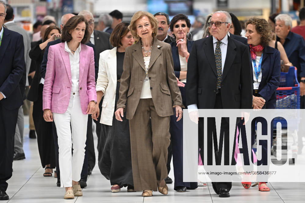 Queen Sofia visits one of the donation points on the occasion of the beginning of the Spring Collection of the Spanish Federation of Food Banks Queen Sofia visits one of the donation points on the occasion of the beginning of the Spring Collection of the Spanish Federation of Food Banks, on June 5, 2026, in Madrid Spain REINA SOFIA SOLIDARITY FOOD BANK JUNE 5, 2026 José Madrid Madrid Madrid Spain