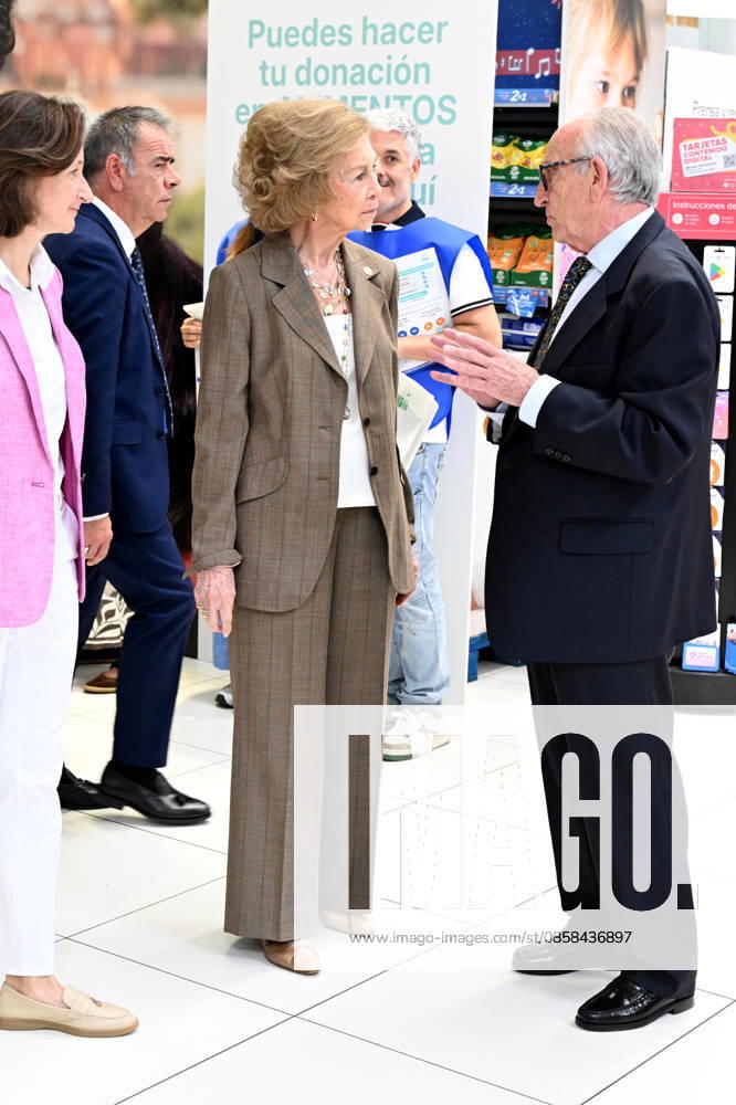 Queen Sofia visits one of the donation points on the occasion of the beginning of the Spring Collection of the Spanish Federation of Food Banks Queen Sofia visits one of the donation points on the occasion of the beginning of the Spring Collection of the Spanish Federation of Food Banks, on June 5, 2026, in Madrid Spain REINA SOFIA SOLIDARITY FOOD BANK JUNE 5, 2026 José Madrid Madrid Madrid Spain