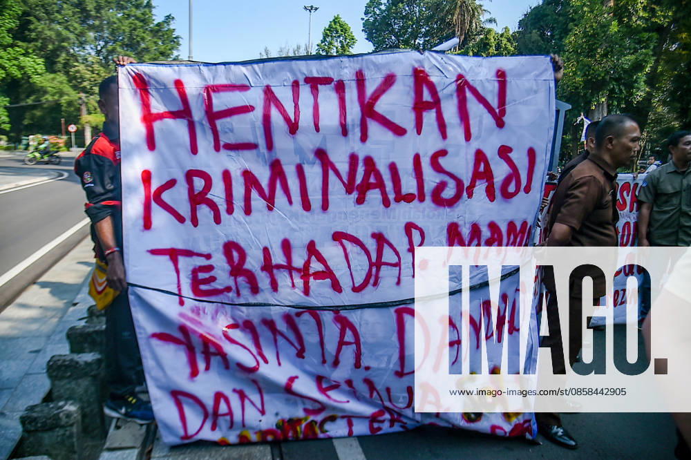 Papuan student activists protested during World Environment Day celebrations in Bandung, Indonesia. They opposed the National Strategic Project (PSN) and geothermal project in the Gede Pangrango area of ‹â€¹West Java, as well as the seizure of indigenous land, criminalization, and militarism in Papua. They also called for a free Palestine and an end to Israeli oppression. Bandung Indonesia - ZUMAr272 20260605_zip_r272_012