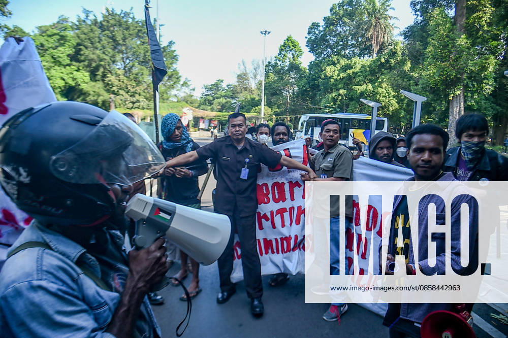 Papuan student activists protested during World Environment Day celebrations in Bandung, Indonesia. They opposed the National Strategic Project (PSN) and geothermal project in the Gede Pangrango area of ‹â€¹West Java, as well as the seizure of indigenous land, criminalization, and militarism in Papua. They also called for a free Palestine and an end to Israeli oppression. Bandung Indonesia - ZUMAr272 20260605_zip_r272_015