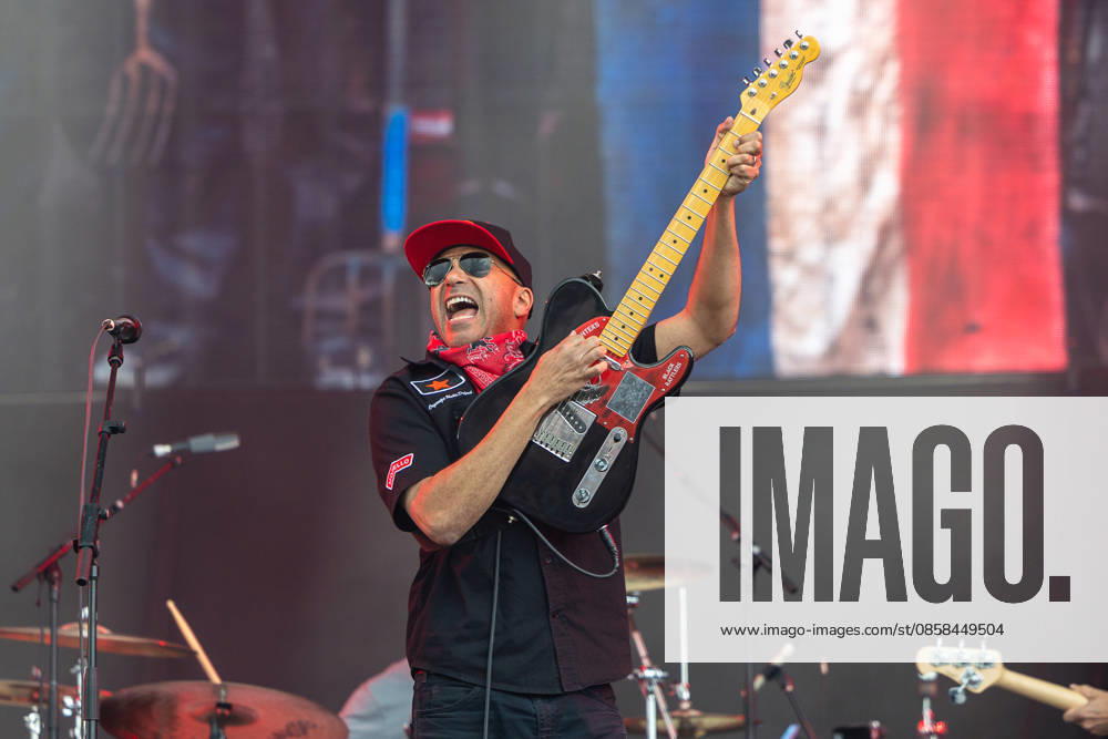 Music festival Rock im Park 2026 Tom Morello, Nuremberg, 05 06 2026 Guitarist Tom Morello performing on stage The American musician, known for Rage Against the Machine and Audioslave, plays a Telecaster style guitar with visible passion Nuremberg Bavaria Germany 20260605-1V9A9024-M4000