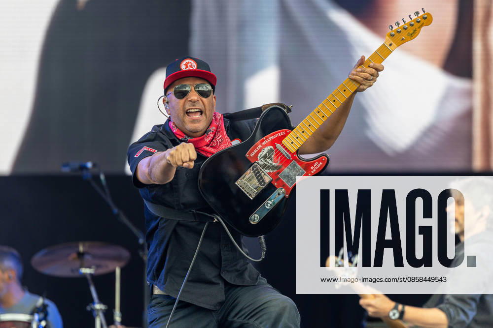 Music Festival Rock im Park 2026 Tom Morello, Nuremberg, 05 06 2026 Guitarist Tom Morello performing live on stage He plays a black Telecaster guitar with red Harlem Hellfighters paint job and shows energetic stage presence Nuremberg Bavaria Germany 20260605-1V9A9087-M4000
