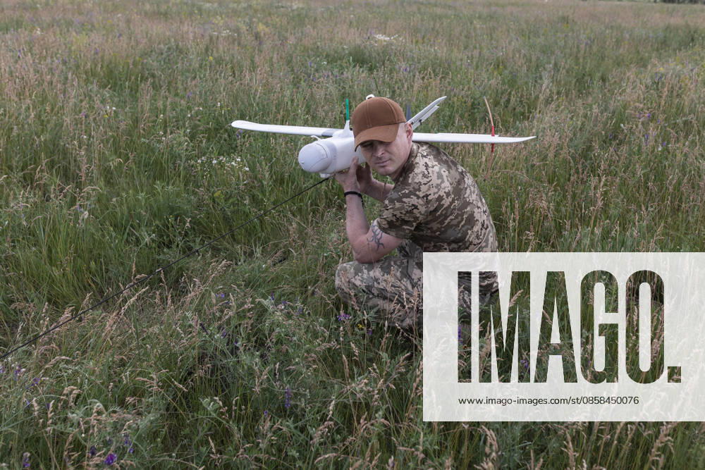 Ukrainian drone unit in Donetsk Oblast DONETSK OBLAST, UKRAINE - JUNE 5: A Ukrainian soldier with a reconnaissance drone in the Donetsk Oblast, Ukraine, 5 June 2026 Diego Herrera Carcedo Anadolu Donetsk Ukraine. Editorial use only. Please get in touch for any other usage.