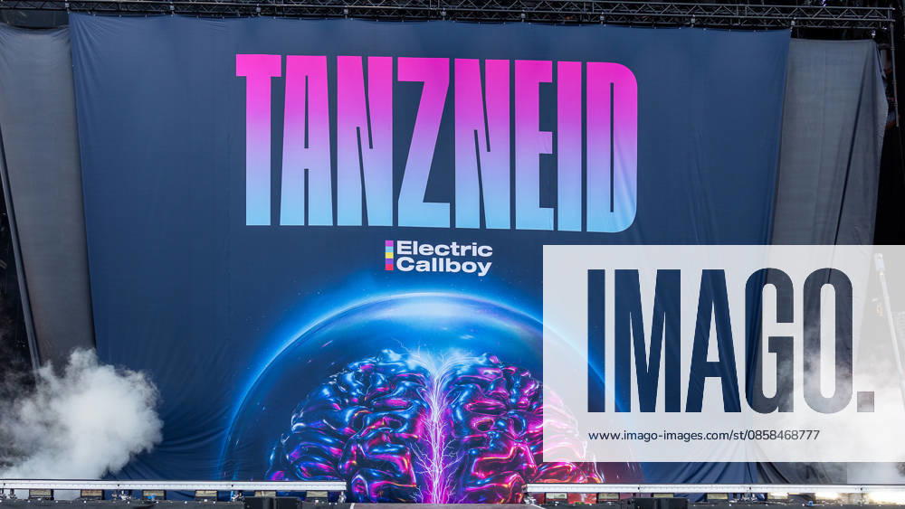 Music festival Rock im Park 2026 Electric Callboy, Nuremberg, 05 06 2026 Stage backdrop with the album title Tanzneid by the band Electric Callboy during their performance at the open-air festival Stage fog effects accompany the set-up Nuremberg Bavaria Germany 20260605-286A7772-M4000