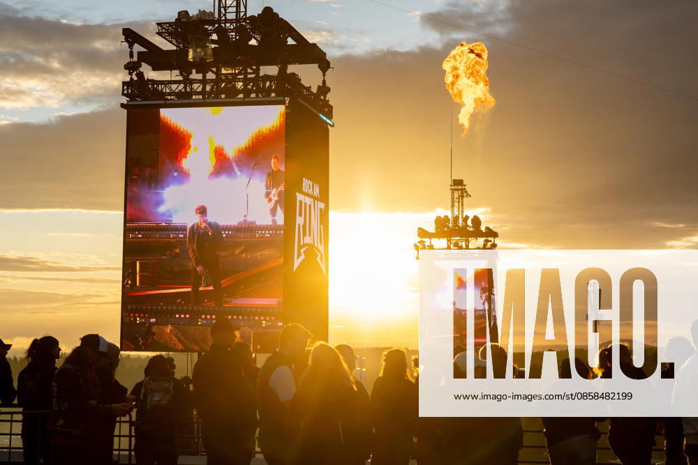 Rock am Ring 2026 05 06 26 Sunset and fire in front of the utopia Stage First festival day on Friday, 05 06 2026, at Rock am Ring 2026 at the Nürburgring in the Eifel The three-day music festival lasts until Sunday, 07 06 2026, and is one of the largest open air festivals in Germany Nürburg Nürburgring Rhineland-Palatinate Germany