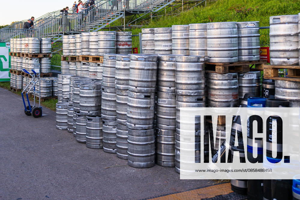 Rock im Park 2026 music festival, Nuremberg, 05 06 2026 Numerous stacked stainless steel beer kegs and fritz kola barrels are stored behind the sales stands The exclusive serving partner is AB InBev, primarily San Miguel and Beck s Nuremberg Bavaria Germany 20260605-286A7995-M4000