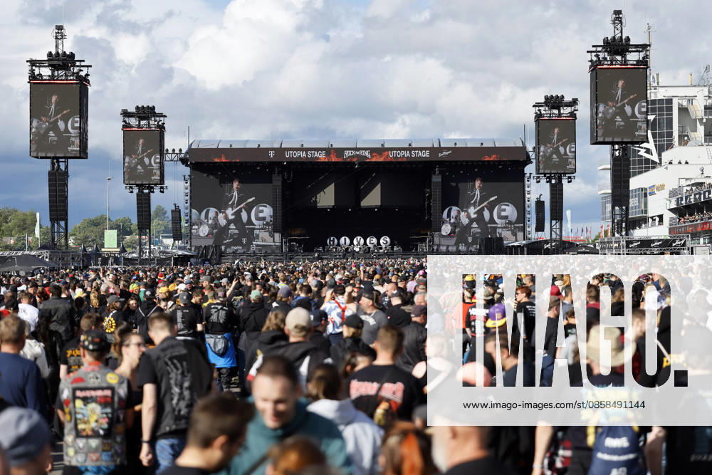 Impression of the audience and Utopia Stage at Rock am Ring RaR 2026 Rock am Ring is a music festival founded by Marek Lieberberg, which traditionally takes place at the Nürburgring near the town of Adenau in the Eifel region It is considered the most traditional rock festival in Germany Nürburg, 05 06 2026 Rhineland-Palatinate Germany