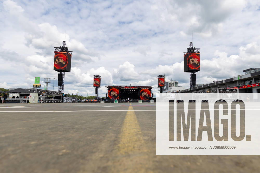 Rock am Ring 2026 06 06 26 Admission time The still empty infield in front of the Utopia Stage is slowly filling up Second festival day on Saturday, 06 06 2026, at Rock am Ring 2026 at the Nürburgring in the Eifel The three-day music festival will take place from June 5 to 7, 2026 and is one of the largest open air festivals in Germany Nürburg Nürburgring Rh