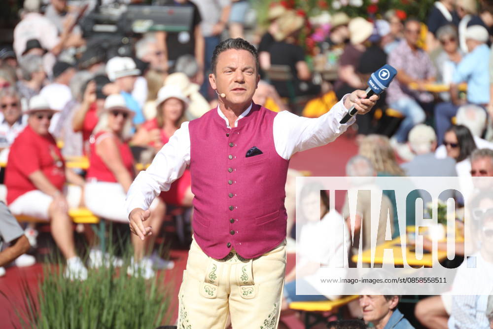 Stefan Mross on the ARD TV show Immer wieder sonntags at Europa Park Rust