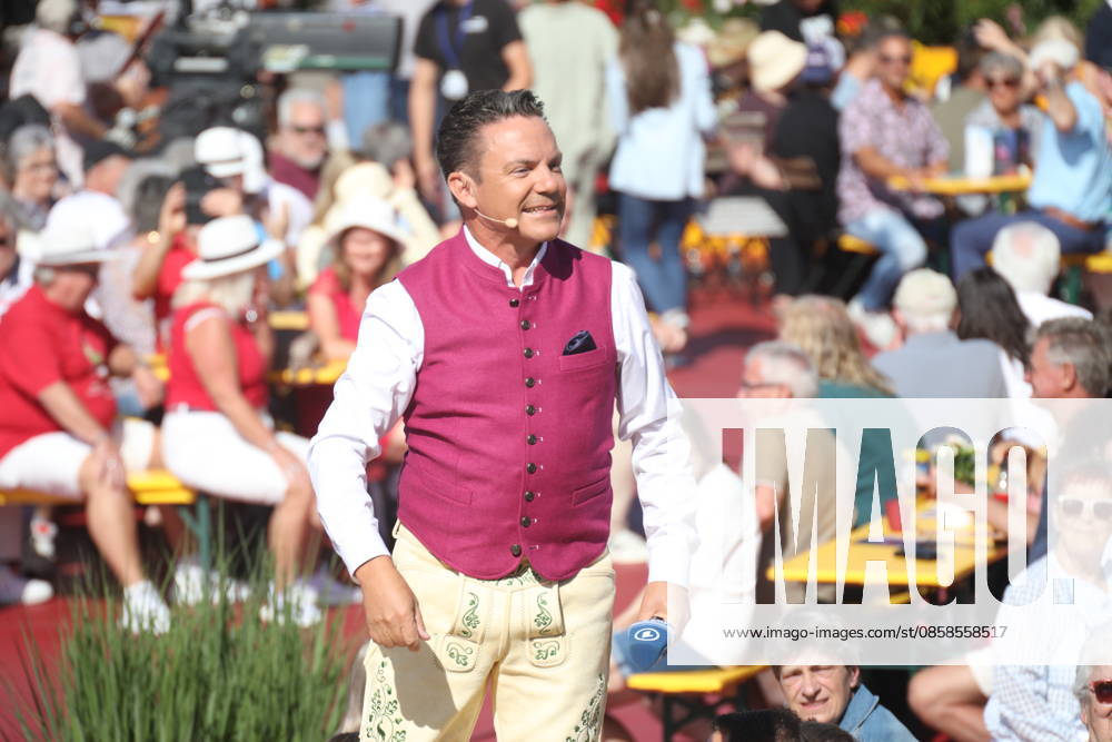 Stefan Mross on the ARD TV show Immer wieder sonntags at Europa Park Rust