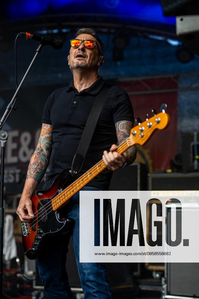 SBÄM Fest 2026 In the picture the band BOOZE GLORY at the SBÄM Rockfest 2026 Bassist Jim WELSH