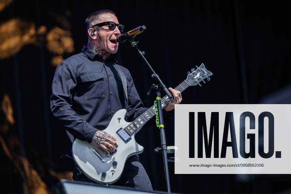 Rock am Ring 2026, Day 3, 7 6 2026 Californian rap rock NuMetal band Hollywood Undead on the Utopia Stage The traditional Rock am Ring festival at the Nürburgring in the Eifel region kicks off the festival season in Germany Rock am Ring will take place this year from 5 to 7 June Around 80 bands and artists will perform on one of the