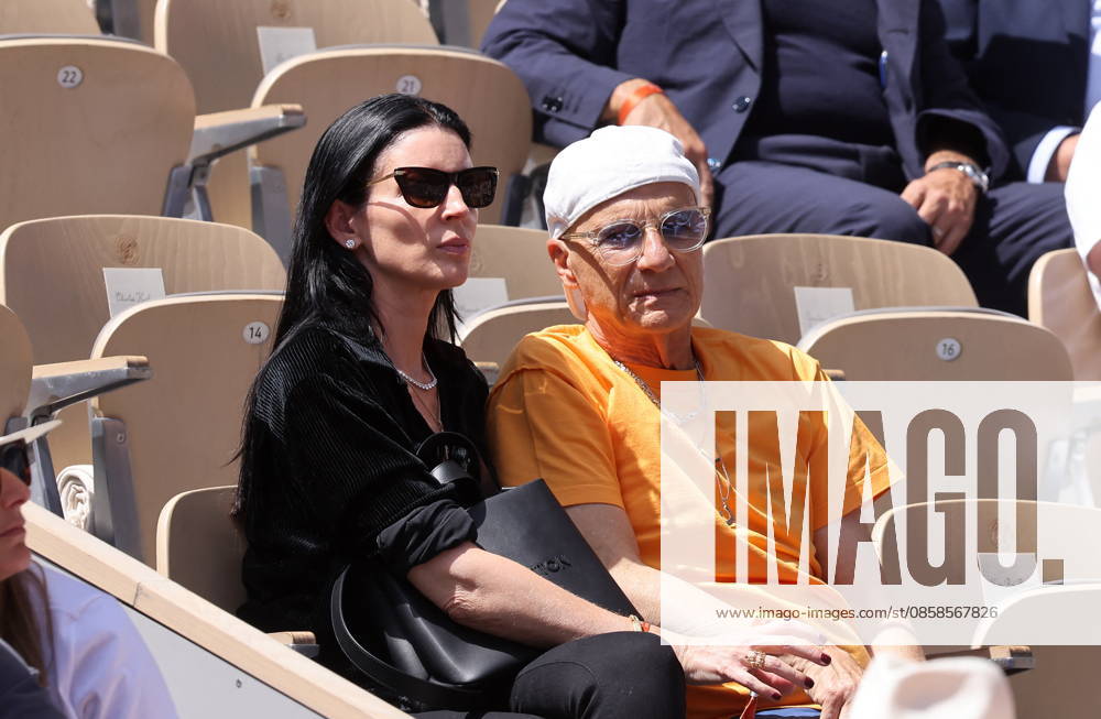 Guest Celebrities in the stands at the mens final of the French Open at Roland Garros 2026 on June 7, 2026 Jacovides Moreau Bestimage Celebrities in the stands at the mens final of the French Open at Roland Garros 2026 on June 7, 2026 Paris France