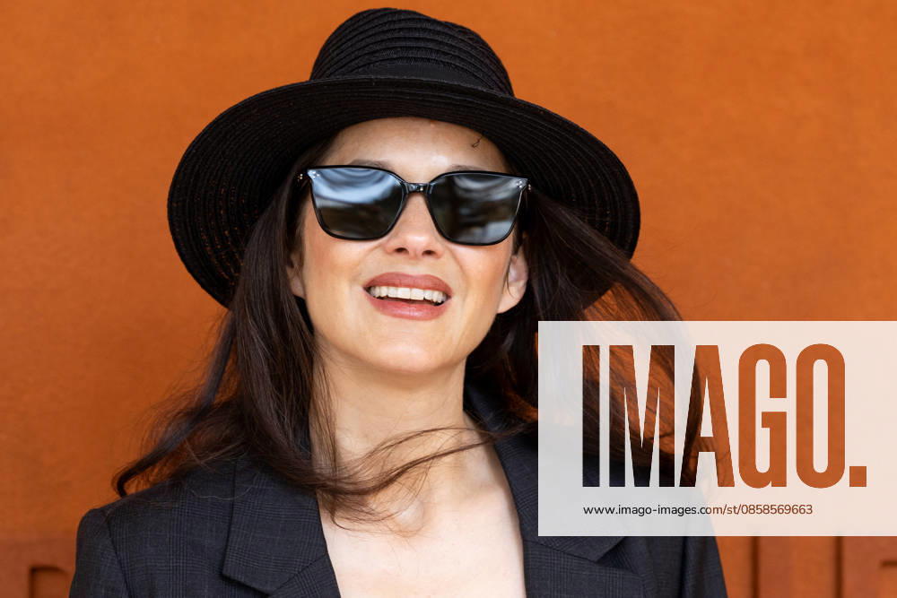 Marion Cotillard attending the 2026 French Open at Roland Garros in Paris, France, on June 7, 2026 Jacovides Moreau Bestimage Celebs attending the village photocall during the 2026 French Open at Roland Garros in Paris, France, on June 7, 2026 Paris France