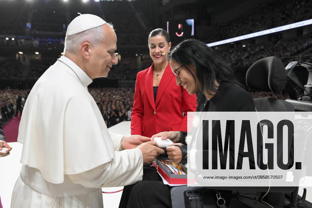 SPAIN - POPE LEO XIV DURING THE MEETING BUILDING NETWORKS WITH THE WORLD OF CULTUREM ART, ECONOMY AND SPORT AT THE MOVISTAR ARENA IN MADRID - 2026 6 7 Spain, Vatican, 2026 6 7 Pope Leo XIV during the meeting Building networks with the world of Culture, Art, Economy and Sports at the Movistar Arena in Madrid . - NO BOOKS