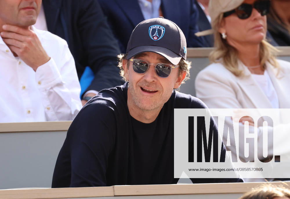 Roland Garros 2026 - Celebs Finale Cobolli vs Zverev Antoine Arnault - Célébrités dans les tribunes de Roland Garros pendant la finale homme de l Open de France de Tennis à Paris, le 7 juin 2026. Celebrities in the stands at Roland Garros stadium during the men s final of the French Open in Paris on June 7, 2026.