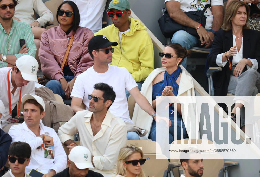 Celebrities attend Men s Singles final match of the 2026 French Open at Roland Garros in Paris Pharrell Williams , Helen Lasichanh , Evan Spiegel and Miranda Kerr Célébrités dans les tribunes de Roland Garros pendant la finale homme de l Open de France de Tennis à Paris, le 7 juin 2026. Celebrities in the stands at Roland Garros stadium during the men s final of the French Open in Paris on June 7, 2026.