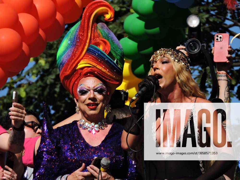 30th LGBT+ Pride Parade in Sao Paulo culture shows paradesp federal deputy Erika Hilton (PSOL) raises the audience present. movement of participants, children, activists, drags, transvestites and tourists on Avenida Paulista during the 30th LGBT+ Pride Parade in Sao Paulo, held this Sunday (7). The event features shows by Gloria Groove, Pabllo Vittar, Melody and other artists who perform in defense of diversity, the rights of the LGBT+ population and political participation, with concentration in front of MASP and parade of electric trios along Avenida Paulista and Consolacao.(Foto: Leandro Chemalle Thenews2 imago images) 30th LGBT+ Pride Parade in Sao Paulo