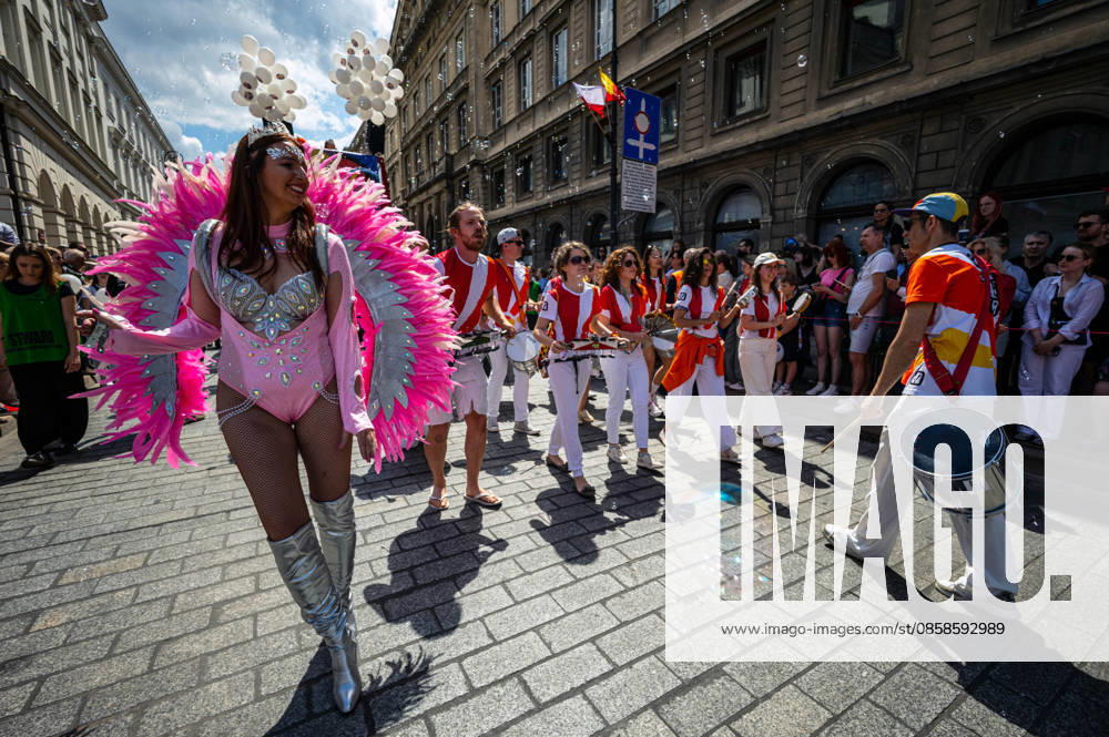 Varsovians enjoy the 5th annual Mermaid Parade in Warsaw - 06 Jun 2026 A performer dances beside a samba band as the parade continues. Varsovians took to the streets to enjoy the 5th annual parade of the Mermaids. Celebrating the mermaid, the symbol of the city, the Warsaw districts came together to create a colourful procession of mermaids, bands, acrobats, dancers, and other performers, which moves from the Charles De Gaulle roundabout along the Royal Route to Castle Square. Warsaw Poland