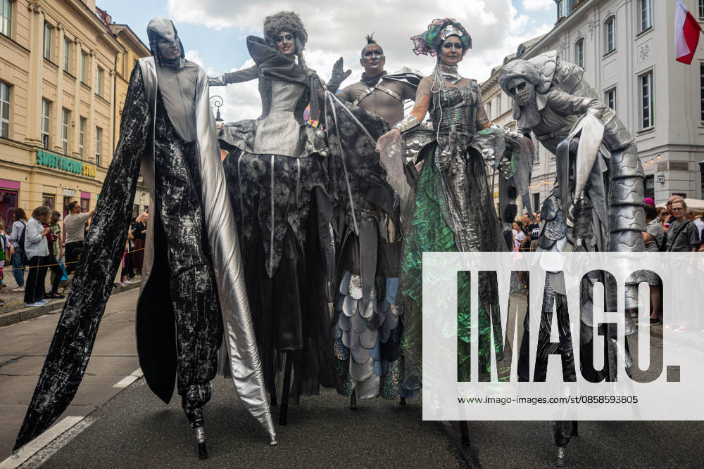 Performers on stilts pose for a photograph during the parade. Varsovians took to the streets to enjoy the 5th annual parade of the Mermaids. Celebrating the mermaid, the symbol of the city, the Warsaw districts came together to create a colourful procession of mermaids, bands, acrobats, dancers, and other performers, which moves from the Charles De Gaulle roundabout along the Royal Route to Castle Square. Warsaw Poland - ZUMAs197 20260606_aaa_s197_1103