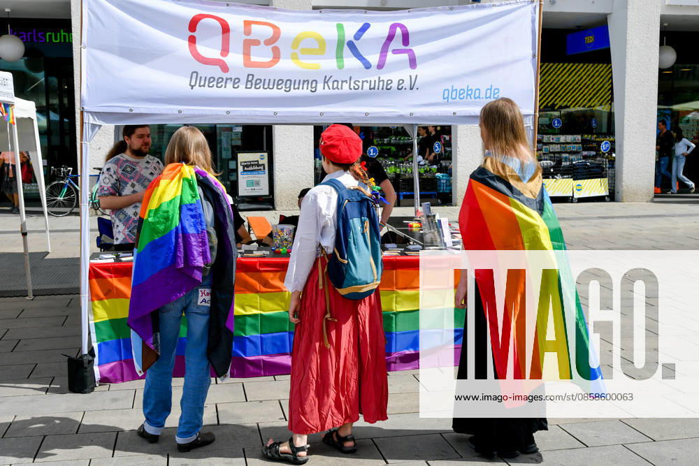 Deutschland, Baden-Wuerttemberg, Karlsruhe 08.06.2026, Deutschland, GER, Baden-Wuerttemberg, Karlsruhe im Bild Themenbild, CSD Karlsruhe 2026, Christopher Street Day, Karlsruhe Pride, LGBTQIA+, Pride, Vielfalt, Diversität, Gleichberechtigung, Akzeptanz, Toleranz, Sichtbarkeit, Queer Community, Love is Love, Regenbogenflagge, Pride Parade, Demonstration, Menschenrechte, Inklusion, Antidiskriminierung, Solidarität, Community, Empowerment, Gender Diversity, Trans Rights, Nonbinary, Lesbian, Gay, Bisexual, Queer, Ally, Pride Month, Straßenfest, Vielfalt feiern, Gleichstellung, Karlsruhe Events, Baden-Württemberg, bunt, laut, stolz, Liebe, Respekt, Freiheit, Zusammenhalt, Christopher Street Day Karlsruhe, CSD 2026, Pride Karlsruhe, Queere Si Deutschland, Baden-Wuerttemberg, Karlsruhe, 08.06.2026-7