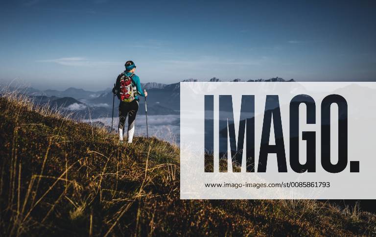 THEME PICTURE a woman on a mountain meadow during a hike on the Tristkogel taken on 16 September 2018 in Saalbach Hinterglemm Austria A woman on a mountain meadow during a hike on the Tristkogel Saalbach Hinterglemm Austria on 2018 09 16 EX_OBH