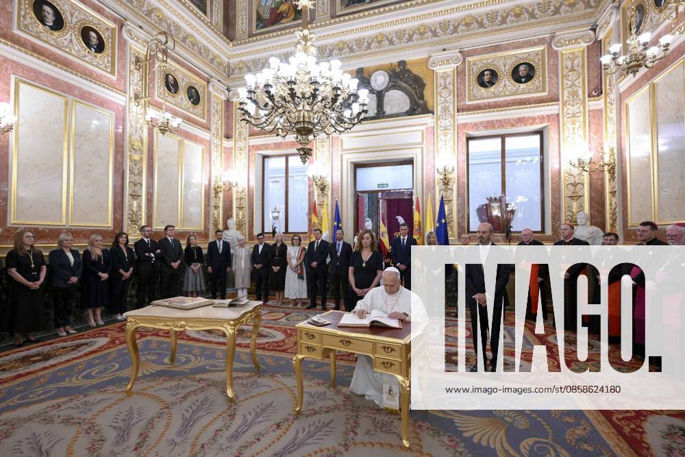 SPAIN - POPE LEO XIV DURING A JOINT SESSION OF THE SPANISH PARLAMENT AT THE CONGRESS OF DEPUTIES IN MADRID - 2026 6 8 Spain, Vatican, 2026 6 8 Pope Leo XIV during a joint session of the Spanish Parliament at the Congress of Deputies in Madrid - NO BOOKS