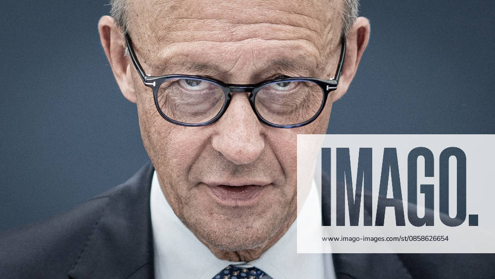 Friedrich Merz, CDU Chairman and Federal Chancellor, at the beginning of the Federal Executive Committee meeting CDU Federal Executive Committee and committee meetings on 08 06 2026, Berlin Berlin Germany Konrad Adenauer Haus, Bundespart