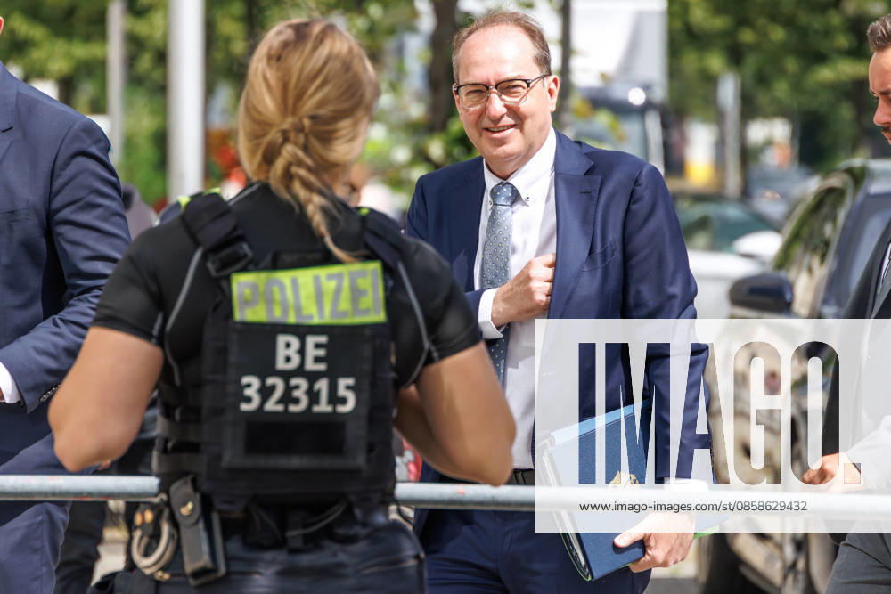 Federal Executive Committee Meeting of the CDU Interior Minister Alexander Dobrindt before the Federal Executive Committee Meeting of the CDU on 8 06 2026 in Berlin Berlin Germany