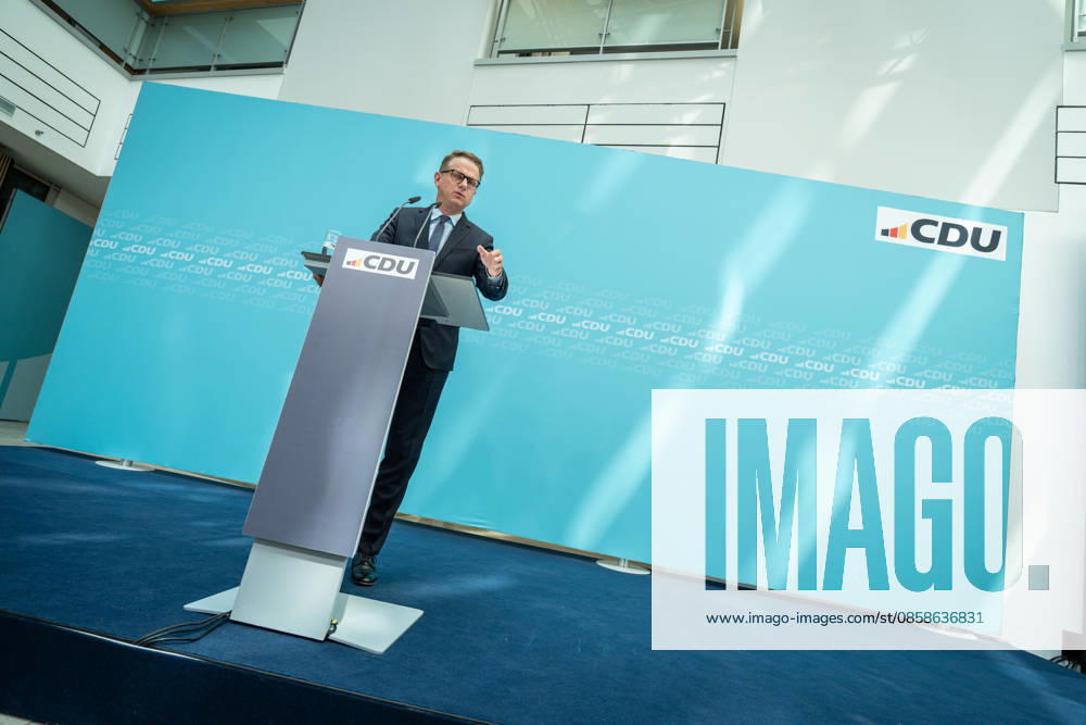 Carsten Linnemann, CDU Secretary General, during the press conference after the Federal Executive Committee meeting CDU Federal Executive Committee and committee meetings on 08 06 2026, Berlin Berlin Germany Konrad Adenauer Haus, Bundespart