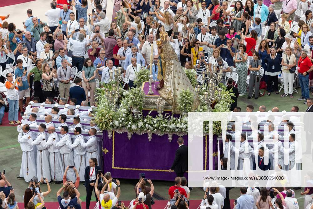 Clergy hold a figure of Our Lady of Almudena, the patron saint of Madrid and its archdiocese, during a meeting with Pope Leo XIV at Santiago Bernabeu Stadium in Madrid Madrid Spain - ZUMAl194 20260608_zip_l194_019