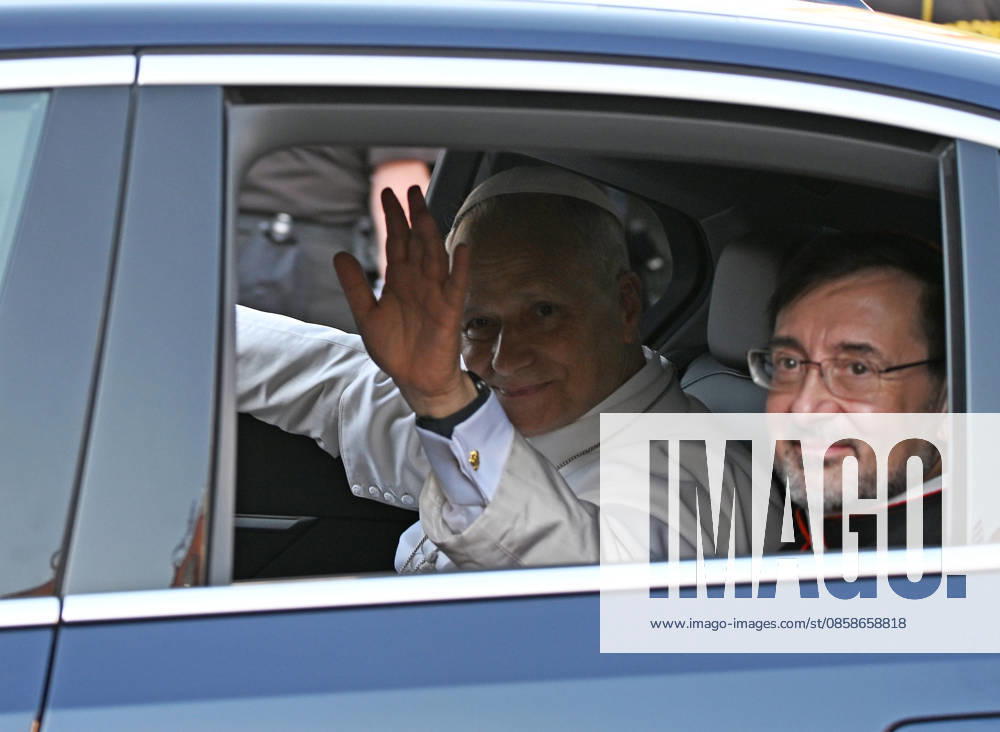 Pope Leo XIV arrives at the Santiago Bernabeu Stadium to participate in a meeting with the diocesan community of Madrid Pope Leo XIV together with the Cardinal and Archbishop of Madrid, José Cobo, arrive at the Santiago Bernabeu Stadium to participate in a meeting with the diocesan community of Madrid, on June 8, 2026, in Madrid Spain 08 JUNE 2026 Ó Madrid Madrid Espana