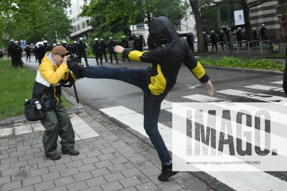 Protest Against Police Violence 08 06 2026 BRUSSELS, BELGIUM - Staff, teachers and students protest police violence outside the Palace of Justice pictured on June 08, 2026 in Brussels, Belgium, 08 06 2026 Brussels Belgium